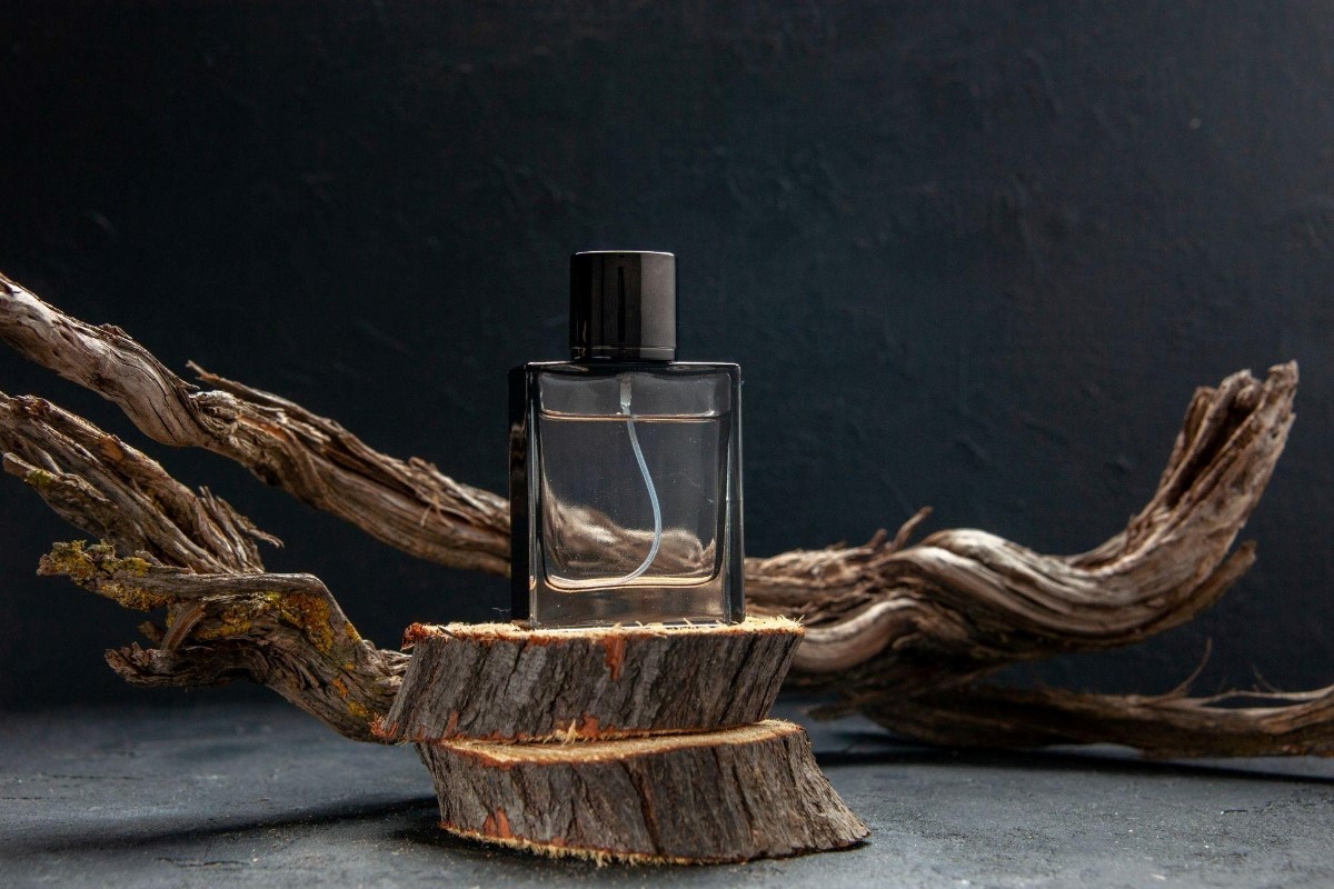 چطور قبل از خرید عطر مطمئن شویم رایحهاش مناسب ماست؟