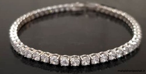 مدل گردنبند رو لباسی طلا