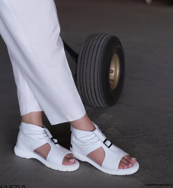 مدل کفش صندل چرم زنانه مدل کفش صندل چرم زنانه